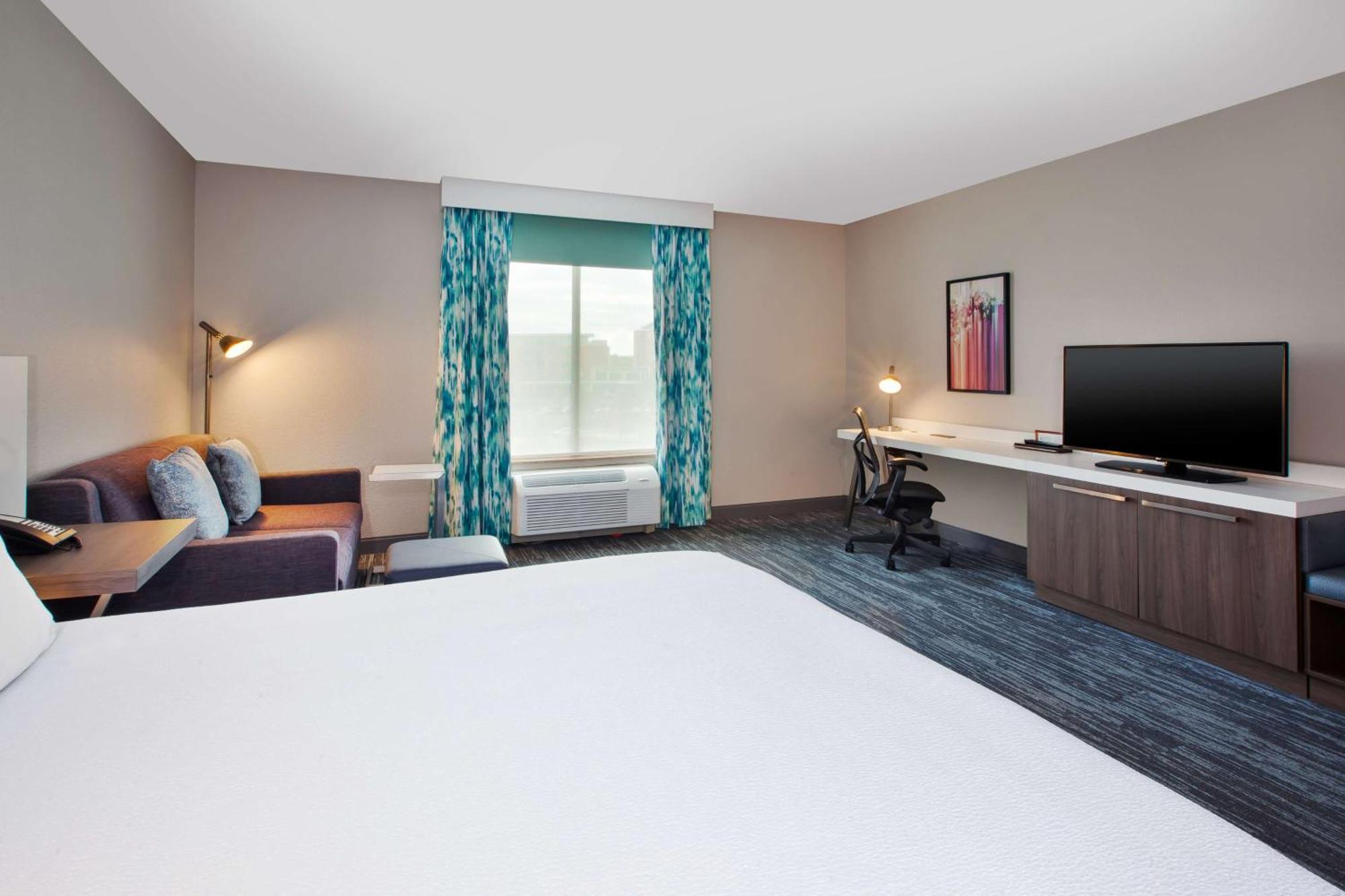 Deluxe King Room Hearing Accessible