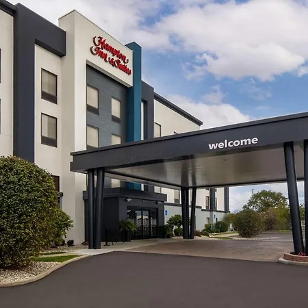 Hampton Inn & Suites Dayton-Vandalia-2